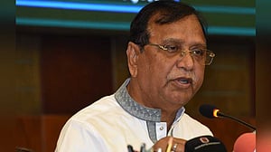 বর্জ্য অপসারণ: ‘শর্ত ভঙ্গকারী’ হাট ইজারাদারদের জামানত বাজেয়াপ্ত হচ্ছে