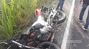 ফরিদপুরে ২৪ ঘণ্টায় সড়ক দুর্ঘটনায় প্রাণ গেল ৫ জনের