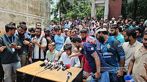 ডুয়েটে নতুন ভিসি নিয়ে আন্দোলনের মধ্যে ৩ পক্ষের সংবাদ সম্মেলন