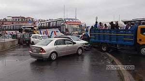 ঈদযাত্রা: গাজীপুরে রাতভর যানজট, সকালে বৃষ্টিতে বেড়েছে দুর্ভোগ