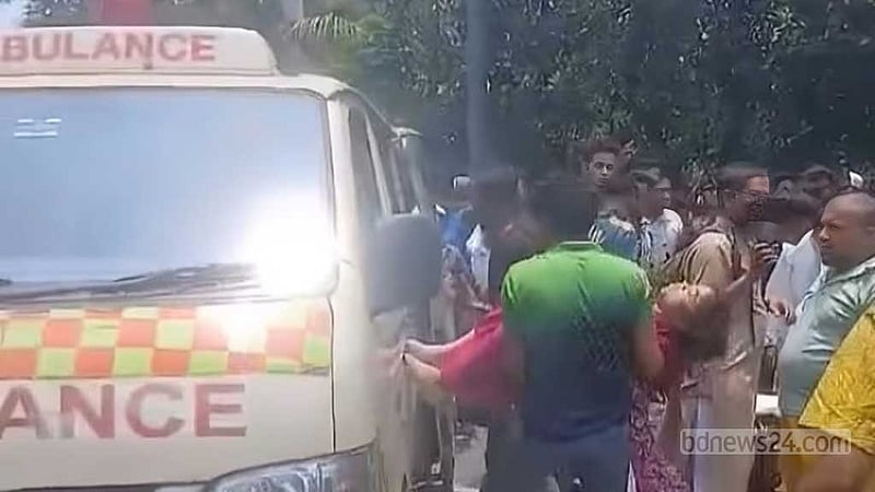 গোপালগঞ্জে বাস ও মোটরসাইকেলের সংঘর্ষে প্রাণ গেল ৫ জনের
