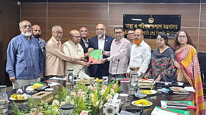স্বাস্থ্যমন্ত্রীর সঙ্গে সাবেক সংস্কার কমিশনের সাক্ষাৎ