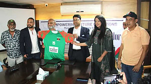 হকি দলের জাপান সফরে ১ কোটি টাকা দিচ্ছে ইপিলিয়ন গ্রুপ