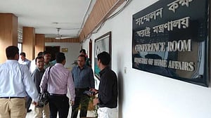 ৯ ডিআইজি ও ৩০ এসপি বদলি, রমনার ডিসি মাসুদকে পাঠানো হল চট্টগ্রামে