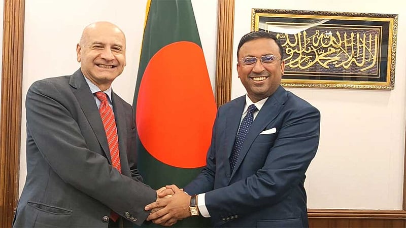 ইতালীয় ফুটবল ক্লাবগুলোকে বাংলাদেশ সফরের আমন্ত্রণ প্রধানমন্ত্রীর উপদেষ্টার