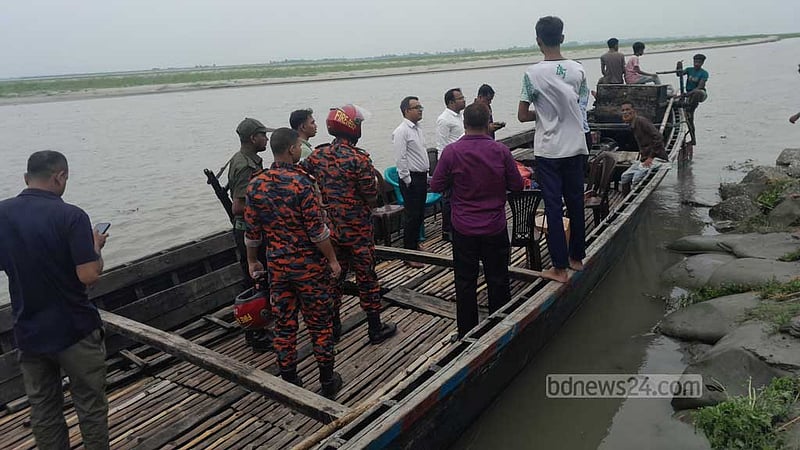 ঝড়ে যমুনায় নৌকাডুবি, নিখোঁজ নারী