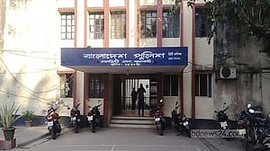 ঝালকাঠিতে শিশুকে নিয়ে নদীতে ঝাঁপ, পুলিশ হেফাজতে মা