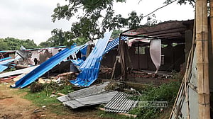 জঙ্গল ছলিমপুরে যৌথবাহিনীর ক্যাম্পে হামলা: ‘নিজের চোখে আজরাইল দেখছি’