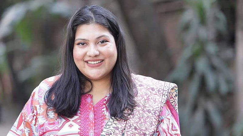 কারিনা কায়সারের মৃত্যু ও ঘৃণার সর্বপ্লাবী বিস্তার