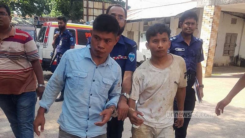 খাগড়াছড়িতে যৌথ অভিযানে ইউপিডিএফ সদস্য গুলিবিদ্ধ, আটক ৩