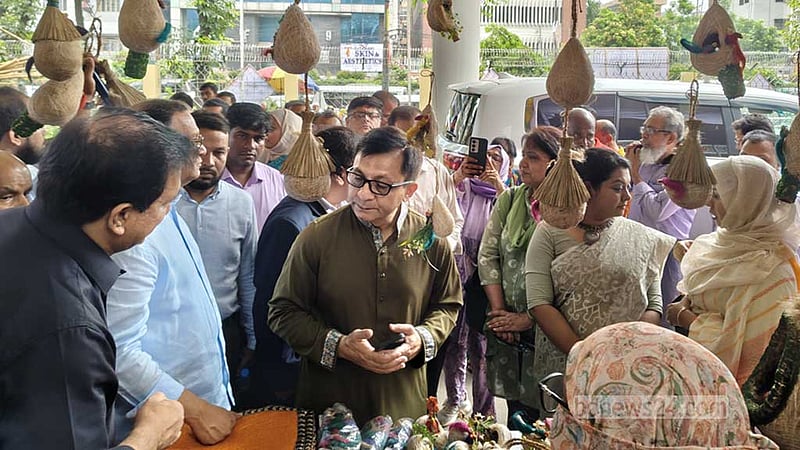 পাট খাতের রপ্তানি আয় ৭ বিলিয়ন ডলারে নেওয়া সম্ভব: পাটমন্ত্রী
