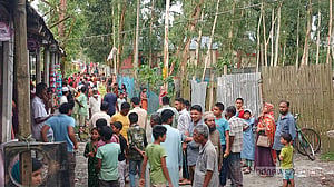 কু‌ড়িগ্রা‌মে গাছ থেকে পড়ে কৃষকের মৃত্যু