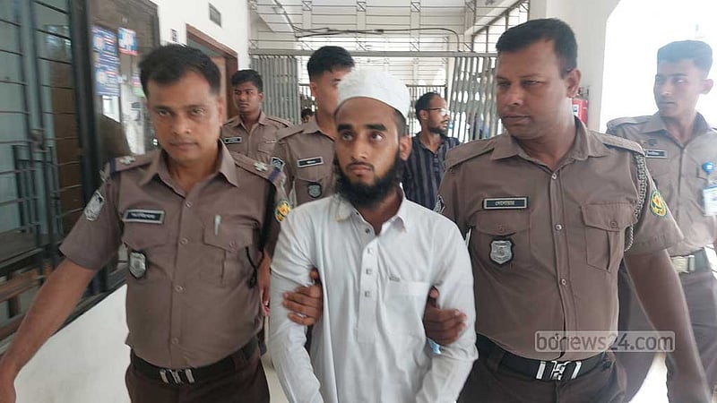 মাদ্রাসায় শিশুর ঝুলন্ত লাশ: ধর্ষণের অভিযোগে গ্রেপ্তার শিক্ষার্থী রিমান্ডে