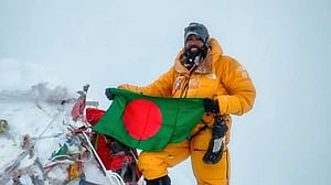 বাবরের সামনে রইল বাকি ৯