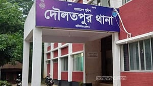 মানিকগঞ্জে ভাবি-ভাতিজাকে কুপিয়ে হত্যা, গুরুতর আহত বড় ভাই