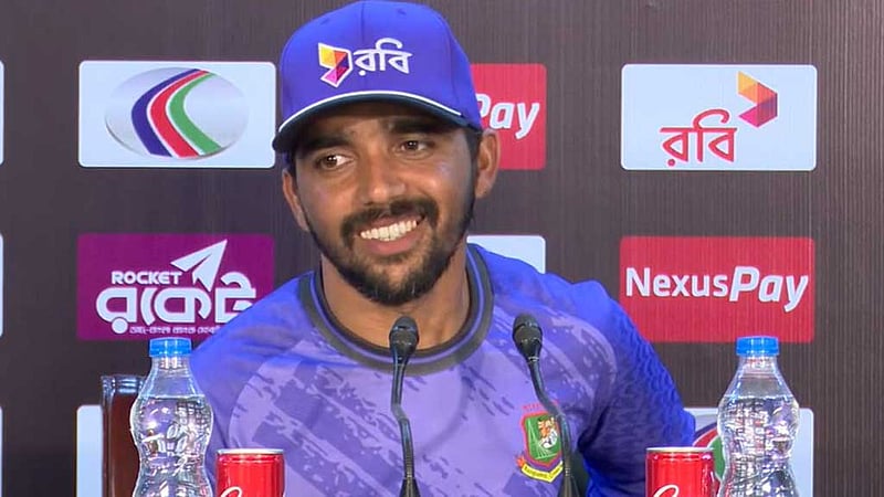 ৯১ রানে আউট হয়ে মুমিনুল বললেন, ‘বউ হয়তো একটু গালি দেবে’