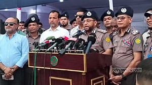 পশুর হাট আর টার্মিনাল ঘিরে বিশেষ নিরাপত্তা ব্যবস্থা ডিএমপির