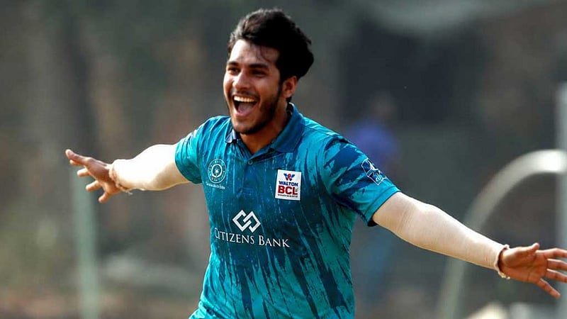 একটি ‘প্রথমের’ স্বাদ মৃত্যুঞ্জয়ের, মোহামেডান ও আবাহনীর বড় জয়