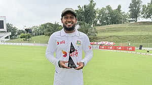 বয়স ৩৯ পেরিয়ে টেস্টে প্রথমবার সিরিজ-সেরা মুশফিক