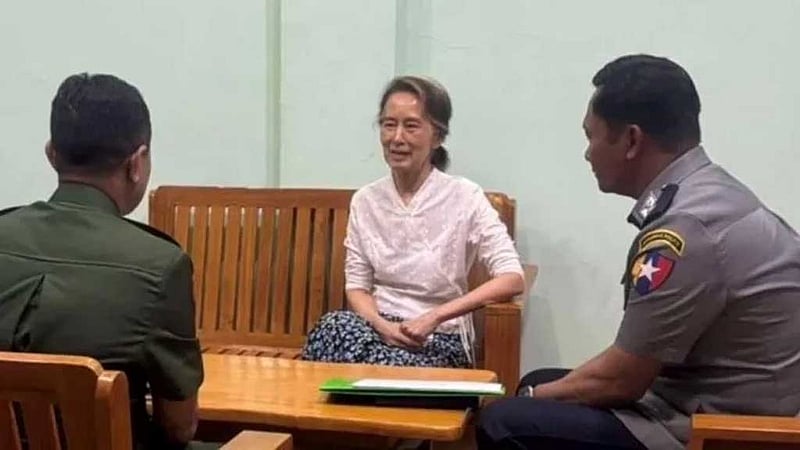কারাবাস থেকে সু চি ফের গৃহবন্দি, জানাল মিয়ানমার
