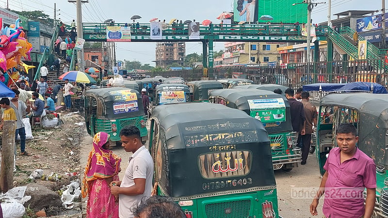 ঈদে ময়মনসিংহের পথে ভোগান্তির শঙ্কা যাত্রীদের, স্বস্তির কথা বলছে প্রশাসন
