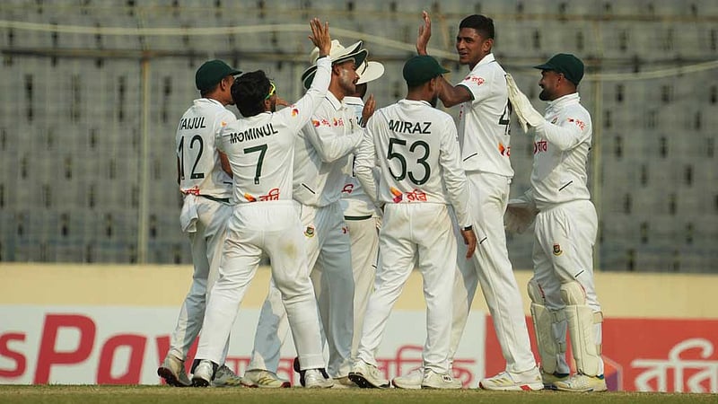 পাকিস্তানের বিপক্ষে টেস্ট জেতায় প্রধানমন্ত্রীর অভিনন্দন