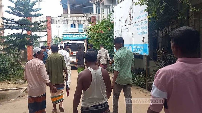 নেত্রকোণায় তাল গাছে ধাক্কা দিয়ে ডোবায় মোটরসাইকেল, নিহত ২ বন্ধু