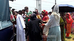 নেত্রকোণায় বাসচাপায় অটোরিকশার ৩ নারী যাত্রীর মৃত্যু