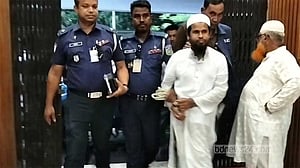 ‘ধর্ষণে’ অন্তঃসত্ত্বা ১১ বছরের ছাত্রী: মাদ্রাসা শিক্ষকের ডিএনএ সংরক্ষণের আদেশ