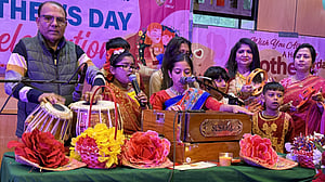 নিউ ইয়র্কে মা দিবস ও বৈশাখ উদযাপন করল ‘বহ্নিশিখা’