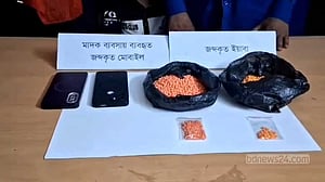 নোয়াখালীতে শিশু সন্তানকে সঙ্গে নিয়ে ‘ইয়াবা পাচার’, দম্পতি গ্রেপ্তার