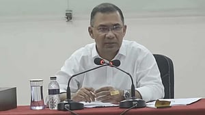 রাজনৈতিক স্থিতিশীলতা তৈরিতে শিক্ষার্থীদের সহযোগিতা চাইলেন প্রধানমন্ত্রী