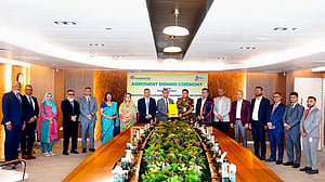 সেনা কল্যাণ কনস্ট্রাকশনসের সঙ্গে ট্রাস্ট ব্যাংকের চুক্তি