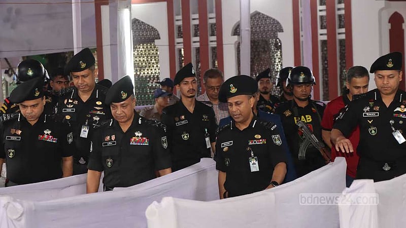 ঈদের ছুটিতে নিরাপত্তা ‘জোরদার করেছে’ র‍্যাব