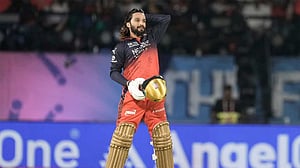 আইপিএল প্লেঅফ মানেই বিধ্বংসী পাতিদার