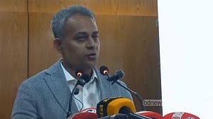 নিরাপদ ও স্বস্তির ঈদযাত্রার আশ্বাস সেতুমন্ত্রীর