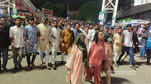 রাজশাহীতে স্ত্রী হত্যার মামলায় জামায়াত নেতার গ্রেপ্তার দাবিতে ছাত্রদলের বিক্ষোভ