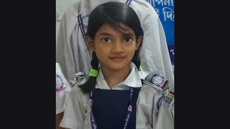 রামিসা হত্যা: পাশের ফ্লাটের সামনে জুতা দেখে সন্দেহ, ভেতরে মেলে মরদেহ