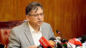 ‘পুশ-ইন’ ঠেকাতে সতর্ক বিজিবি, শুভেন্দুর ‘অনুপ্রবেশকারী’ ফেরতের জবাবে স্বরাষ্ট্রমন্ত্রী