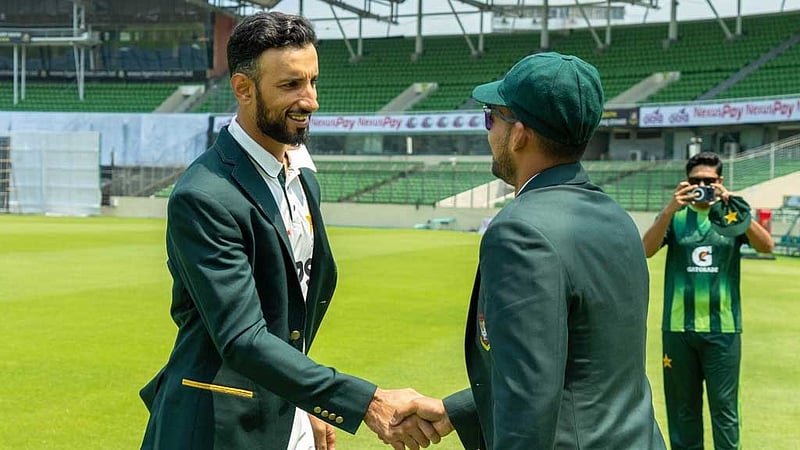 প্রতিশোধের আগুন নেই, প্রক্রিয়ার পথেই ভরসা পাকিস্তানের