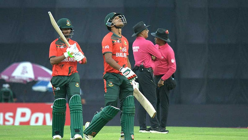 ব্যাটিং ধসের পর লোয়ার-মিডল অর্ডার নিয়ে আক্ষেপ লিটনের