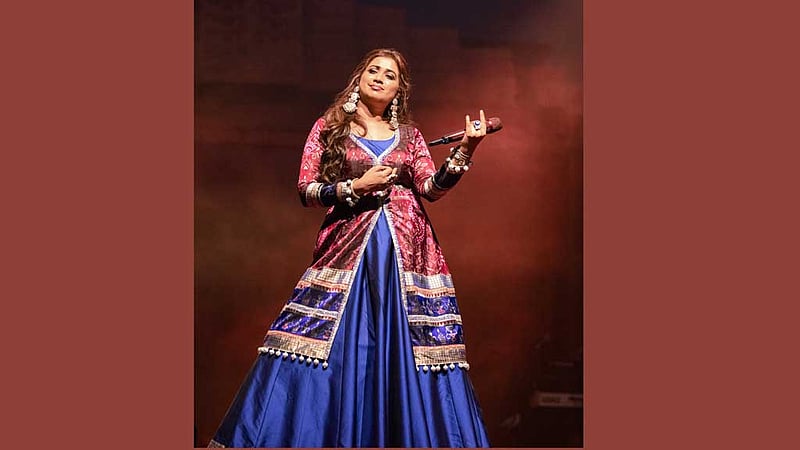 কোন বিষয়টি গানে মনোযোগ নষ্ট করে, বললেন শ্রেয়া