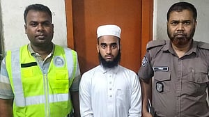মাদ্রাসায় শিশুর ‘আত্মহত্যা’: ধর্ষণের অভিযোগে শিক্ষার্থী গ্রেপ্তার