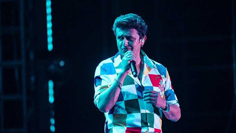‘এবার বাঁচালাম, প্রতিবার পারব না’, কাকে সতর্ক করলেন সোনু নিগম?