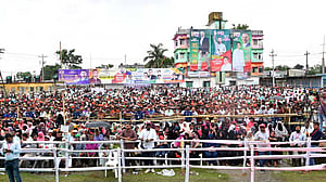 কুমিল্লায় পথসভায় প্রধানমন্ত্রী