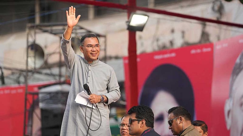 মে দিবসে ‘দেশ গড়ার শ্রমিক’ হওয়ার প্রত্যয় প্রধানমন্ত্রীর