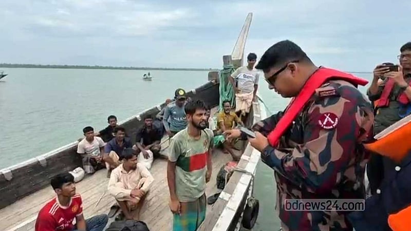 আরাকান আর্মির হাতে অপহৃত ১৪ জেলে ফিরেছেন
