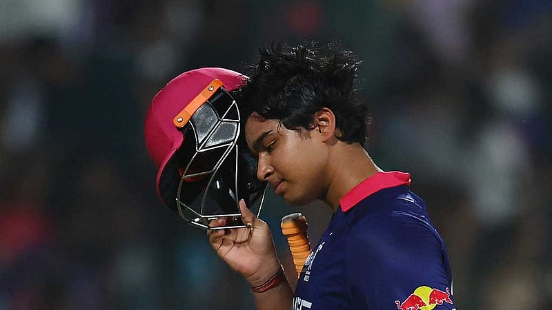 আভিশেককে ছাড়িয়ে গেইলের কাছে সুরিয়াভানশি
