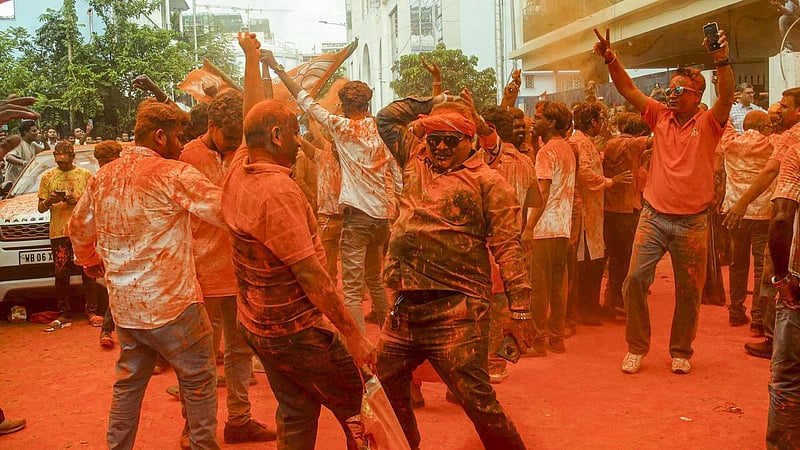 ‘দিদি’কে ডুবিয়ে পশ্চিমবঙ্গের দখল নিল মোদীর বিজেপি