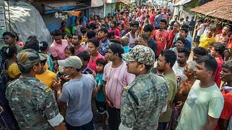 পশ্চিমবঙ্গে ১৫ বুথে পুনর্নির্বাচনের মাঝে তৃণমূল-বিজেপি মারামারি
